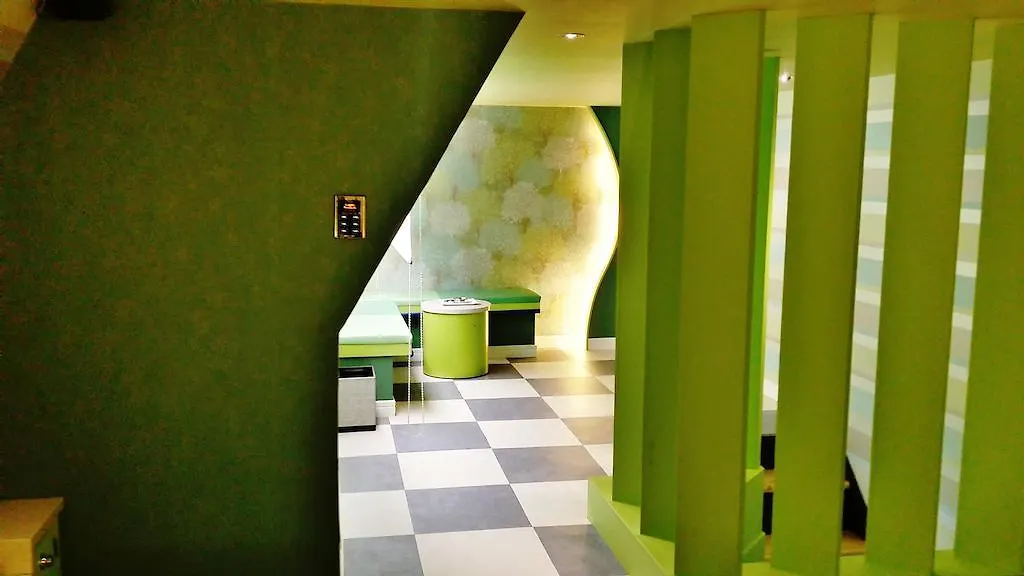 Nampo Comma Hotel Busan 2*,  South Korea