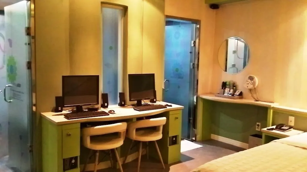 Nampo Comma Hotel Busan